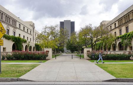 تاریخچه موسسه فناوری کالیفرنیا