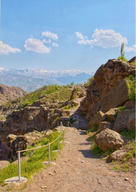 دیدنی‌های طبیعی آبشار کرکبود