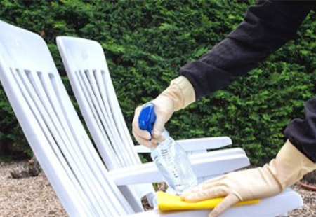 مواد مناسب برای شستشوی صندلی پلاستیکی