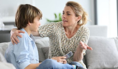 راهکارهای عملی برای متقاعد کردن کودکان به گوش دادن