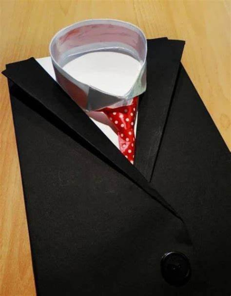 تزیین کادو تولد مردانه با رنگ‌های مردانه