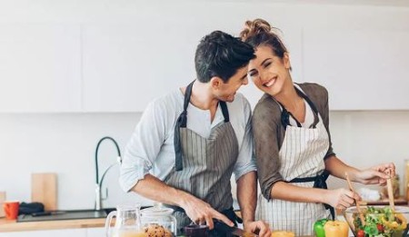 وظایف اصلی یک زن نسبت به شوهرش