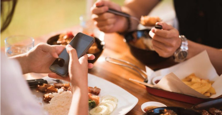 نحوه صحیح استفاده از کارد و چنگال