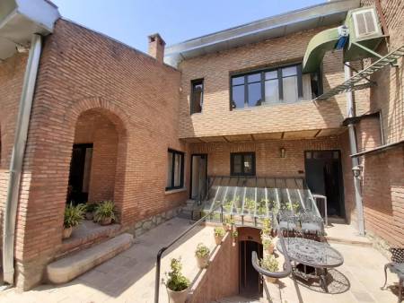 نقد و بررسی آثار جلال و سیمین