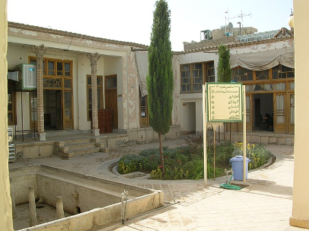 خانه تاریخی قزوینی‌ها