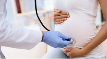 برای مراقبت‌های بارداری و زایمان تحت نظر چه کسی باشم