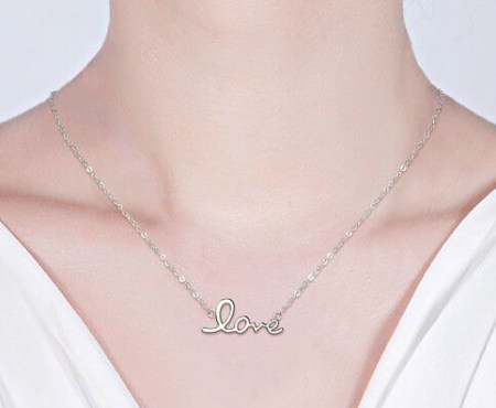 انواع مدل‌های گردنبند عشق