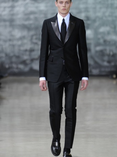 بهترین برند کت و شلوار خارجی,بهترین برند های کت و شلوار جهان,بهترین برند کت و شلوار