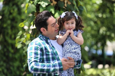 تصاویر محمدرضا احمدی ودخترش