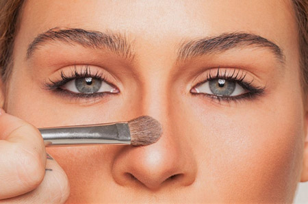 از بین بردن قوز بینی با آرایش, کوچک نشان دادن بینی قوزدار با آرایش,چگونه بینی قوزدار را آرایش کنیم