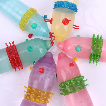 مدل های گوناگون کاندوم,تفاوت کاندوم فضایی با دیگر مدل ها, محصولات فانتزی کاندوم