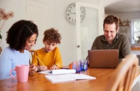 اضطراب امتحان مرتبط با کمال گرایی والدین