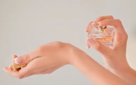 چه زمانی باید از عطر استفاده کرد