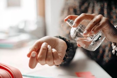 چه مقدار عطر باید استفاده کرد