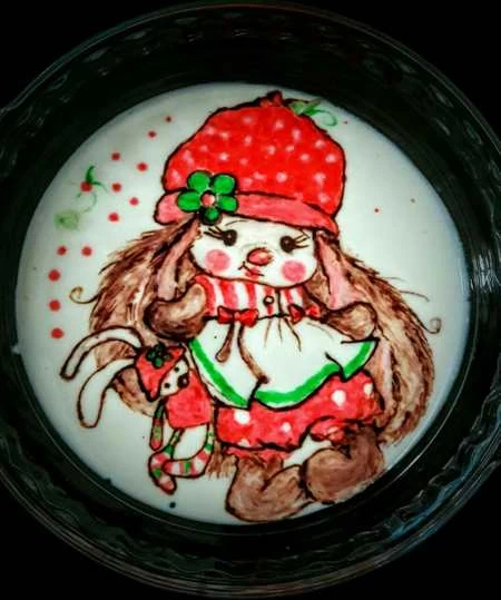 نقاشی روی ماست با رنگ‌های طبیعی