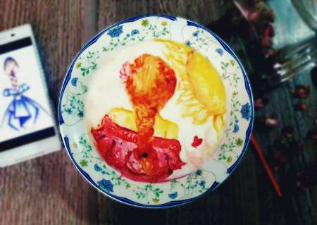 نقاشی خلاقانه روی ماست