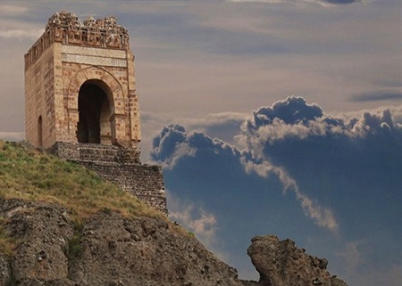 قلعه ضحاک, معماری قلعه ضحاک, عکس های قلعه ضحاک