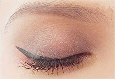 آموزش زیبایی,آرایش چشم,درشت جلوه کردن چشم‌ها