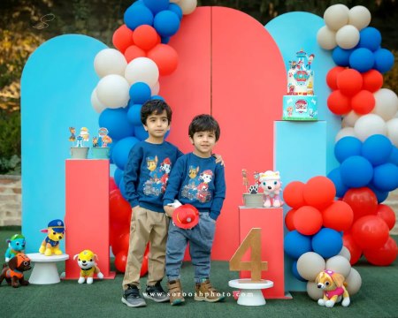 تم سگهای نگهبان آتلیه کودک