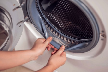 روش‌های تمیز کردن کپک لاستیک ماشین لباسشویی