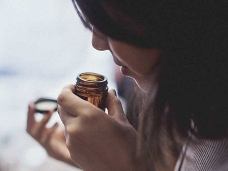 پاروسمی, پاروسمیا,استشمام رایحه های مختلف برای کاهش شدت پاروسمی