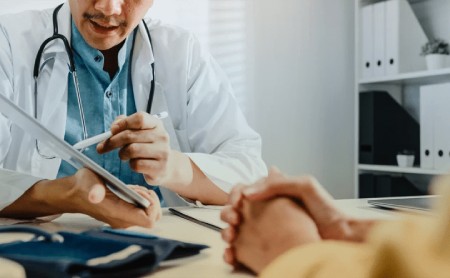 مراجعه به دکتر شقاق مقعدی