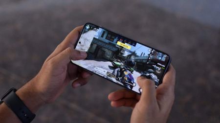 بازی با گوشی s24 بث