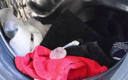 آیا ریختن یخ داخل ماشین لباسشویی مفید است, روش‌های نوین شستشوی لباس‌ها