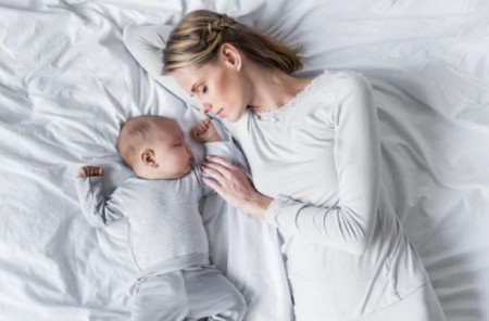 تخت مخصوص نوزاد