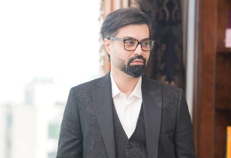 مدارک تحصیلی دکتر ماکان آریا پارسا