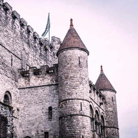 جاذبه‌های گردشگری قلعه گراونستین , قلعه گراونستین گنت بلژیک 