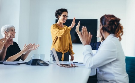 رفتار جرات مندانه ، فواید رفتار جرات مندانه ، ویژگی های افراد با رفتار جرات مندانه