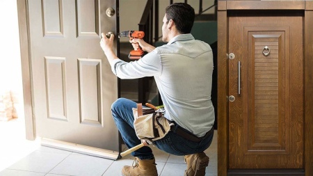 تبدیل درب معمولی به درب ضد سرقت در چند مرحله ساده