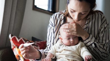 روش‌های کاهش تب در نوزادان