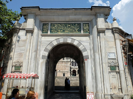 مسجد لالی فاتح, مسجد لالی باروک