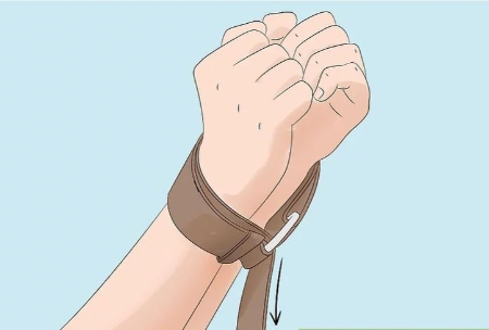 آموزش ساخت دستبند موقت با کمربند, استفاده از کمربند برای مهار در شرایط اضطراری