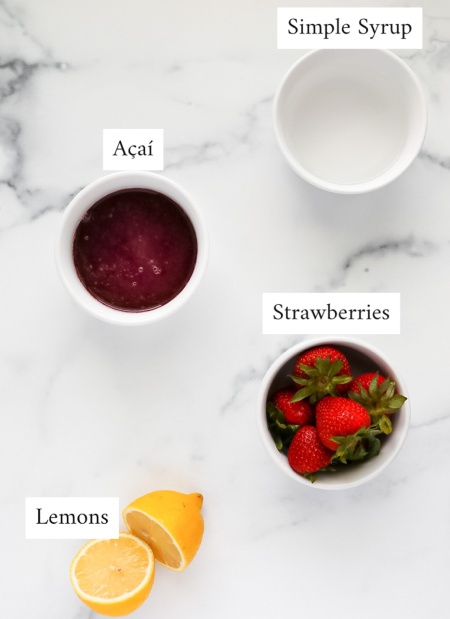 طرز درست کردن لیموناد توت فرنگی و آکای