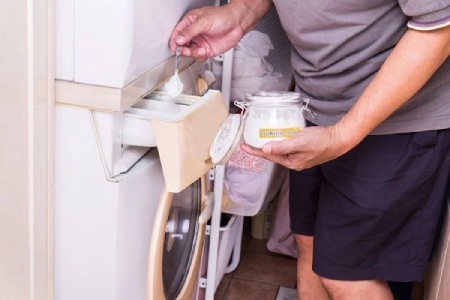 از بین بردن بوی سیگار از لباس