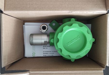 دتکتور گاز چیست و چرا باید در پالایشگاه، سردخانه و کارخانه نصب شود؟ راهنمای کامل ایمنی در برابر نشتی گاز