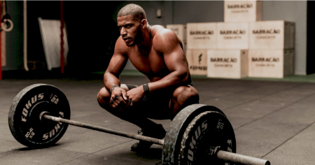 مقایسه انواع تمرینات عضلانی, حرکات ایزومتریک در خانه