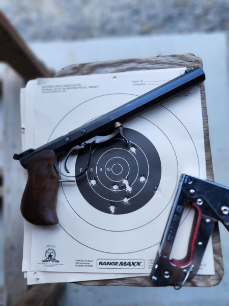 رشته تپانچه 50 متر, تپانچه آزاد