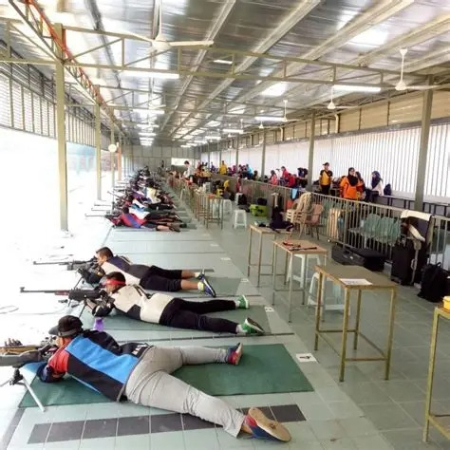 رشته تپانچه 50 متر, تپانچه آزاد