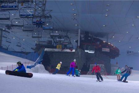 اسکی در دبی در شب