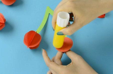 آموزش تصویری ساخت گیلاس کاغذی