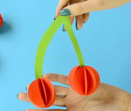 آموزش گام به گام کاردستی گیلاس کاغذی