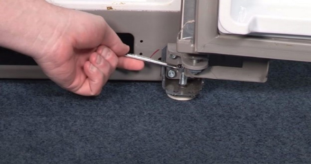 مشکلات درب یخچال, تعمیر درب یخچال