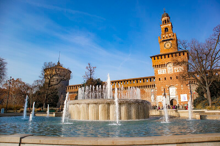 قلعه اسفورزا میلان, تاریخچه قلعه اسفورزا