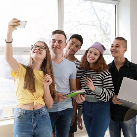 فعالیت‌های سرگرم‌کننده نوجوانان