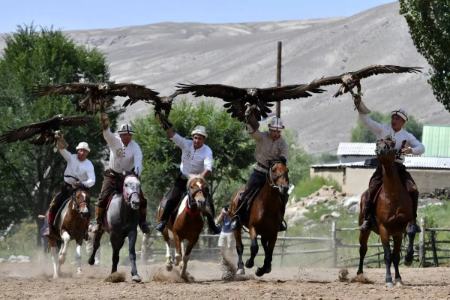 شکار با عقاب در قرقیزستان،اخبار گوناگون،خبرهای گوناگون