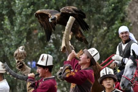 شکار با عقاب در قرقیزستان،اخبار گوناگون،خبرهای گوناگون